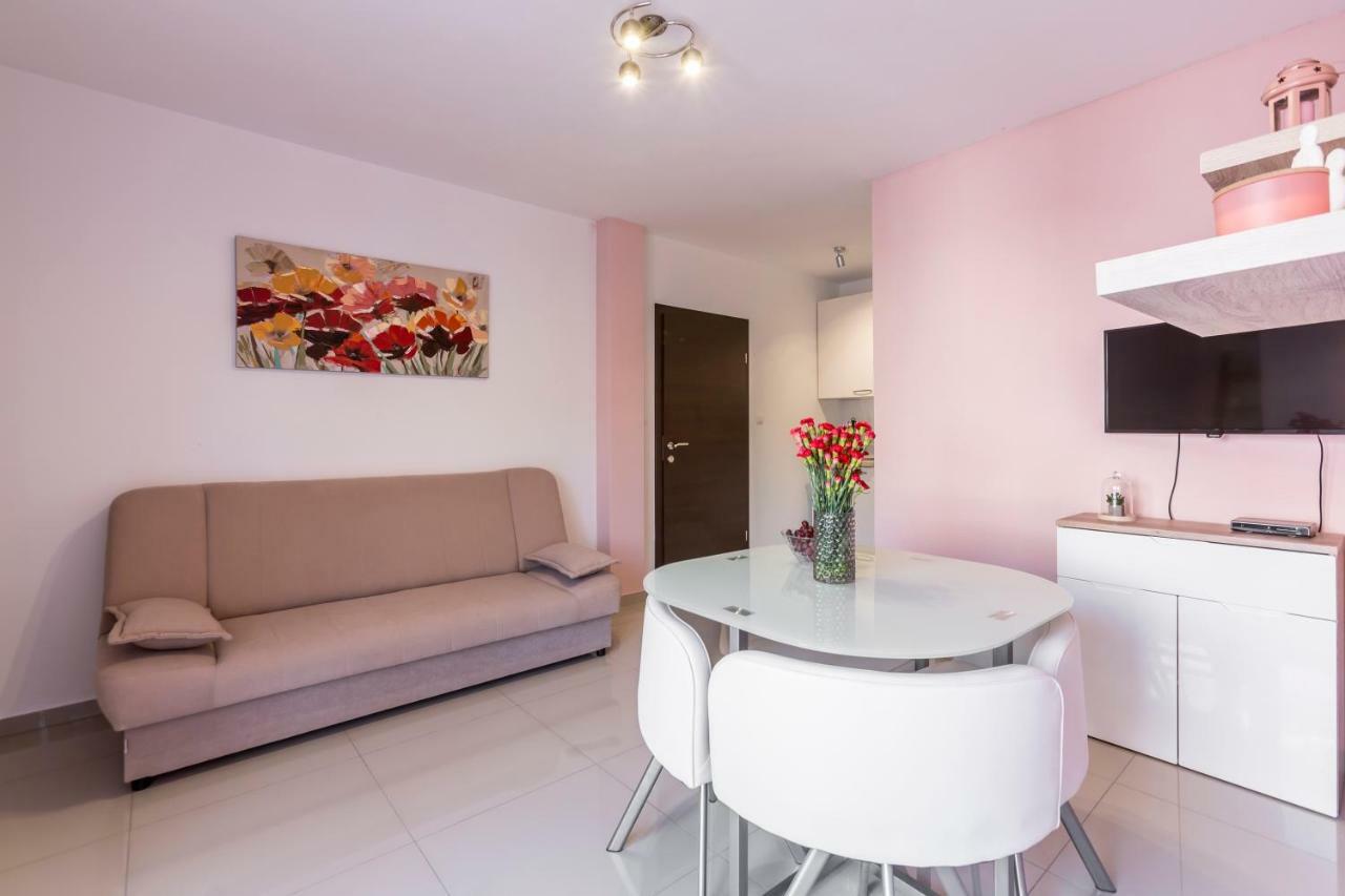 Apartments Karlo Podstrana Exterior photo